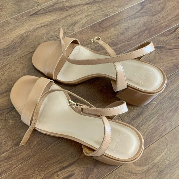 Lulu’s Block Heels - Picture 2 of 4